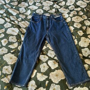 A&F Curve Love Ultra High Rise Ankle Straight, Xshort